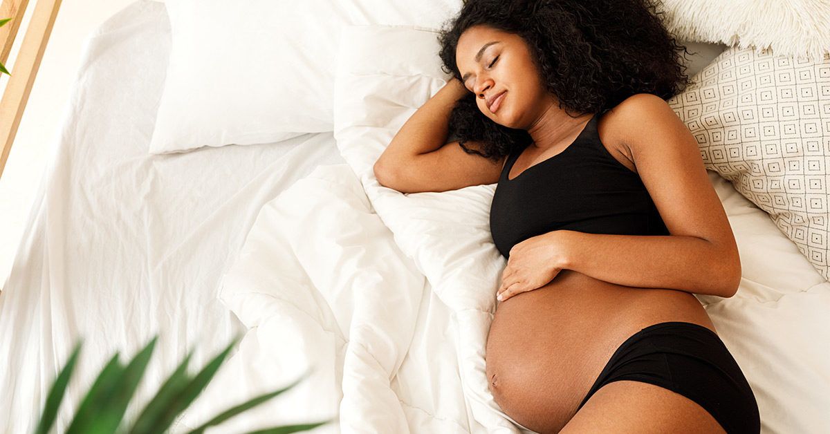 ¿Cuáles son las mejores posturas para dormir durante el embarazo?